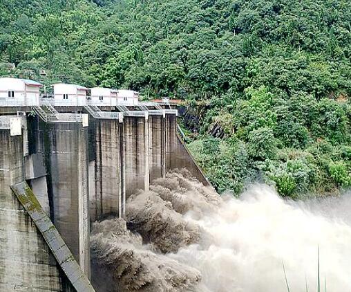 四川能源北川通口公司成功應(yīng)對強降雨洪峰