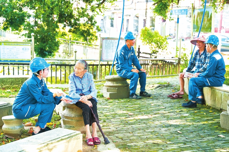 廣州供電局“黨員雙報到 服務(wù)進社區(qū)”